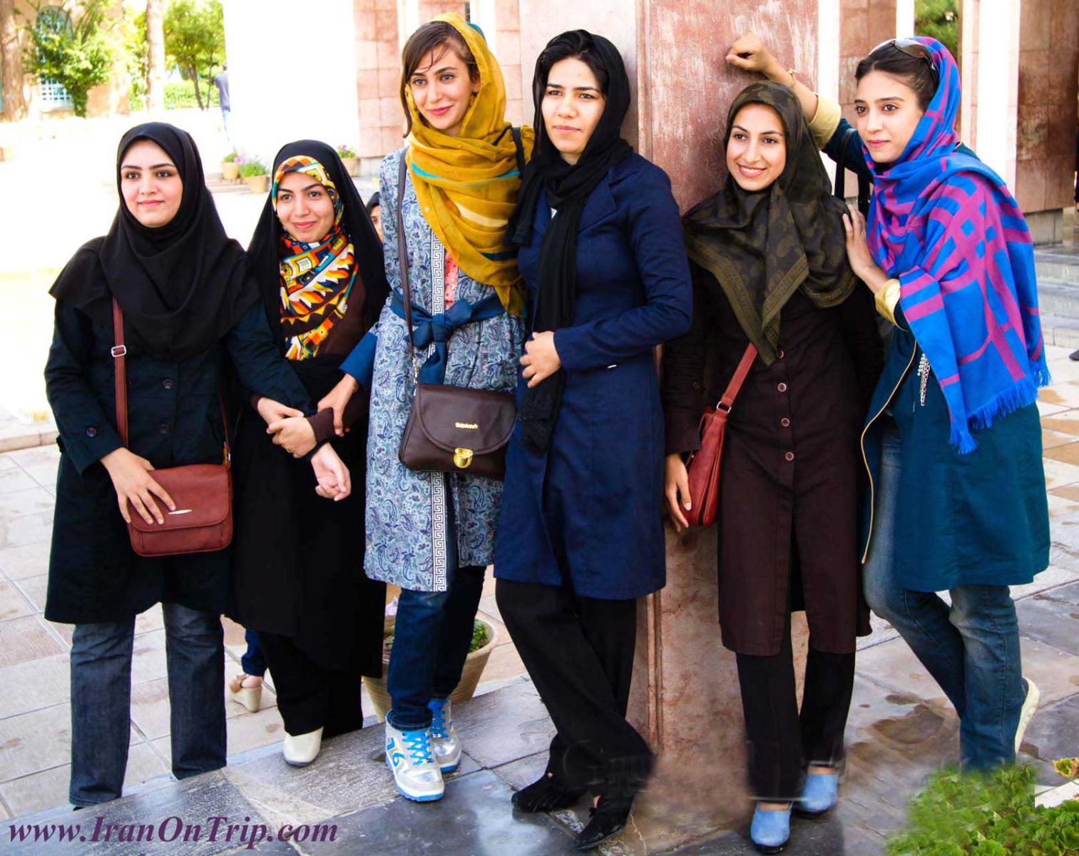 Iran-Dress-Code-in-Iran