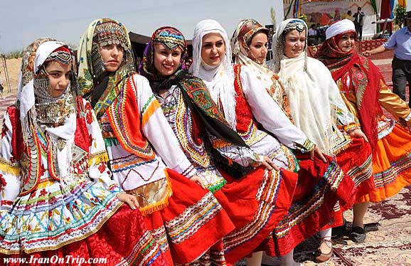 Khorasani Kurds dresse